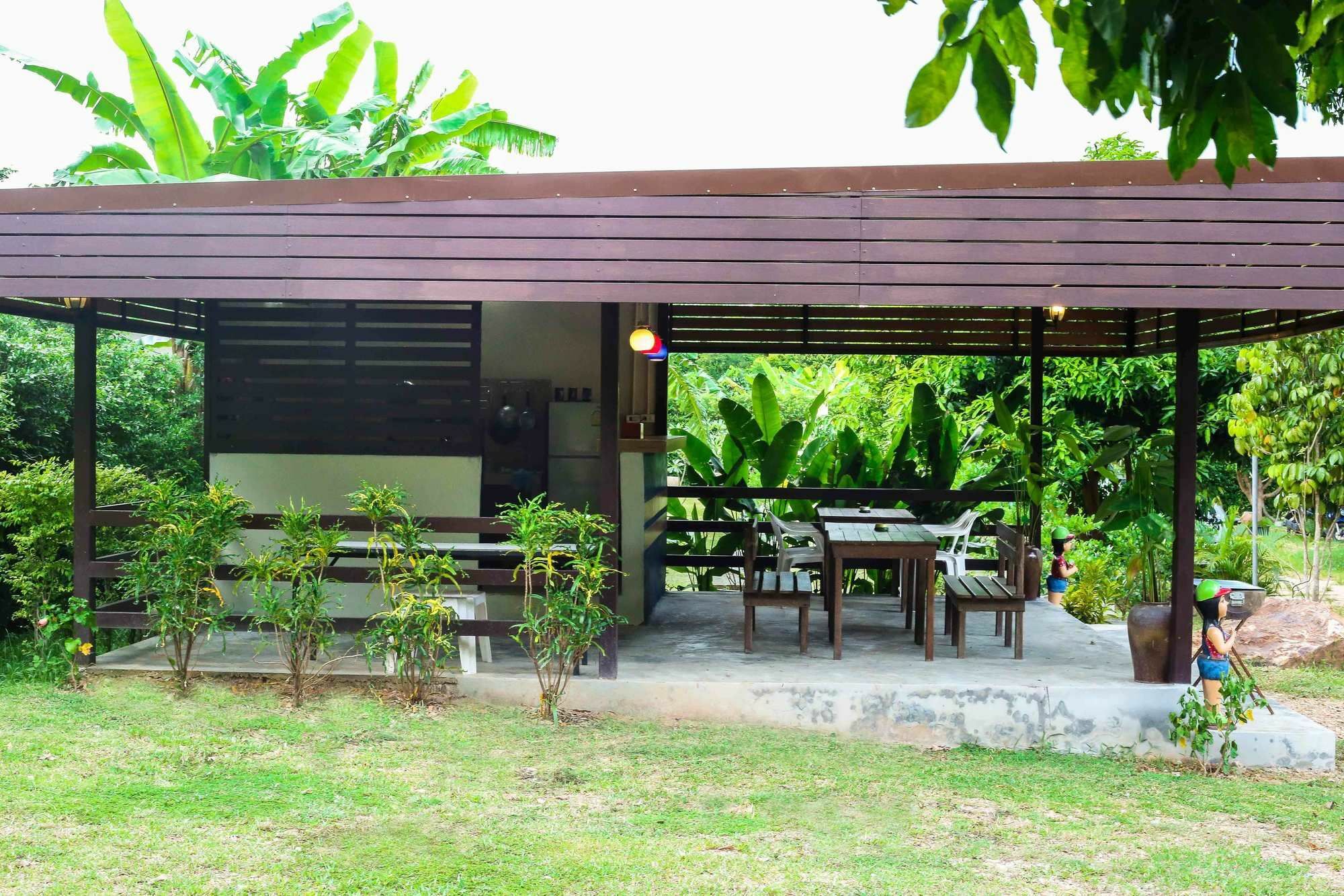 Bang Po Hut Hotel Ban Bang Po Ngoại thất bức ảnh